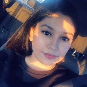 Meet your Posher, Alejandra